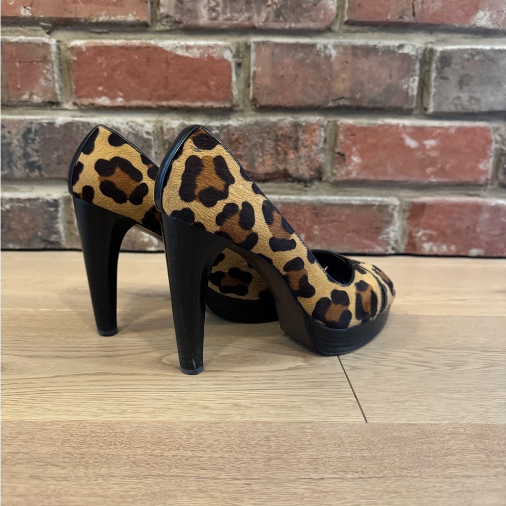 Stuart Weitzman Leopard Print Heels